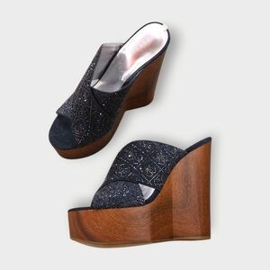 NWT Wedge Sparkle Metallic Cross Strap Sandals Summer Heels Wedges By Guess